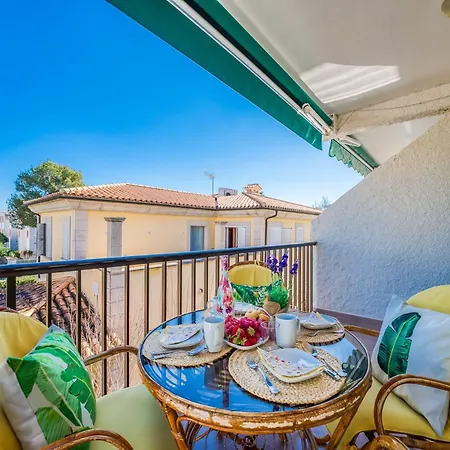 Apartment 2 Bedroom Spacious Apartment, Majorca Alcudia (Mallorca)